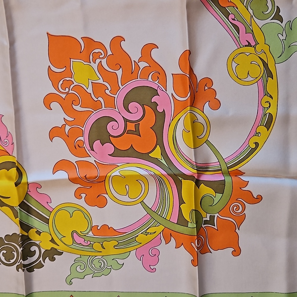 Vintage Harrods London Silk Scarf Made in Italy - Picture 5 of 9